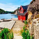 Casa vacanze 4 Star Holiday Home In Urangsvag *