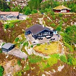 Casa vacanze 4 Star Holiday Home In Urangsvag