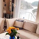 Feriehus 4 Star Holiday Home In Urangsvag *