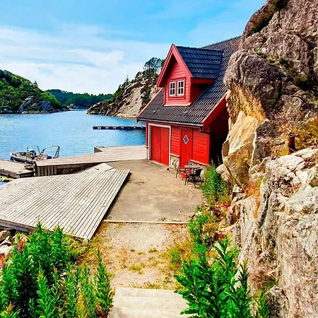 Dom wakacyjny 4 Star In Urangsvag *
