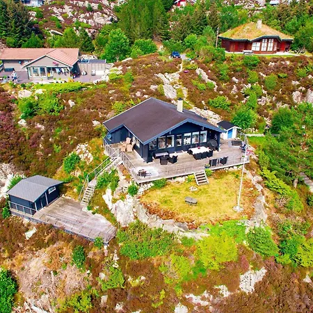 Dom wakacyjny 4 Star In Urangsvag