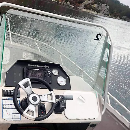 4 Star In Urangsvag