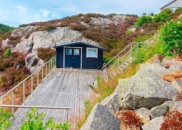 Feriehus 6 Person In Urangsvag *