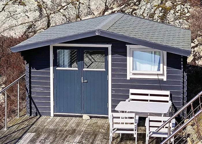 6 Person In Urangsvag