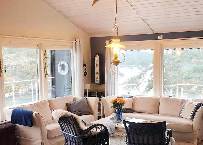 Hébergement de vacances 6 Person In Urangsvag *