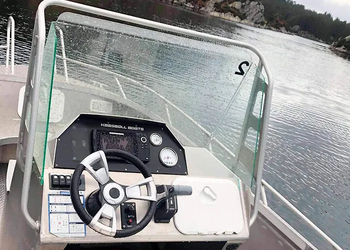 6 Person In Urangsvag